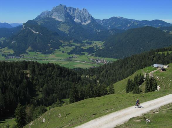 Tiefblick zum Achental