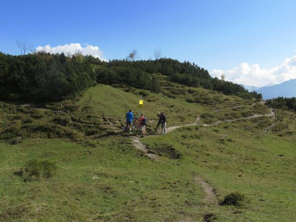 Fahrraddepot vor dem Anstieg zum Gamsknogel