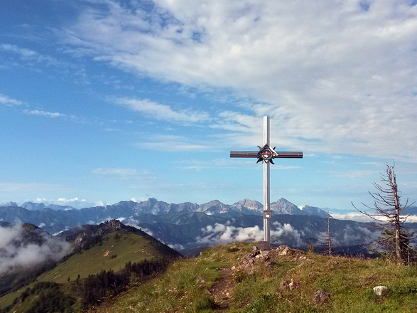 Gipfelkreuz am Almkogel © Zeiselberger