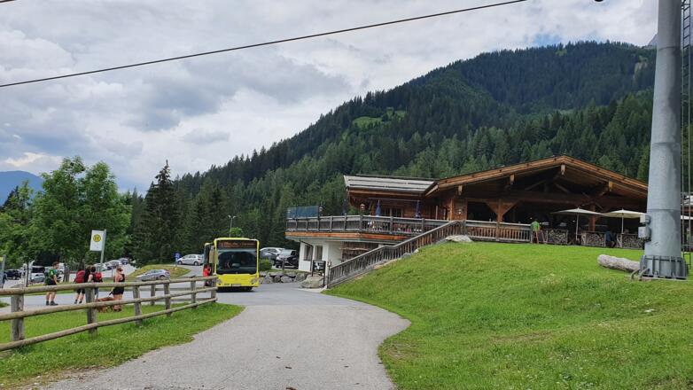 Talstation Almbahn Ehrwald mit Shuttlebus