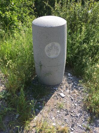 Meilenstein Starkenberger Panoramaweg