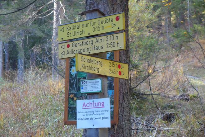 Weggabelung nach der Latschenölbrennerei