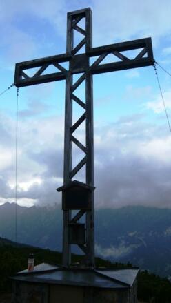Gipfelkreuz mit Aussicht