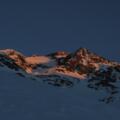 Das erste Sonnenlicht am Gipfel.
