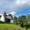 „Heilige Anna Kapelle am Guggenberg, geplant: Arch. DI Karoline Seywald, gebaut:  Gemeinschaftsprojekt Guggenberger Nachbarschaft"