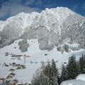 Blick von Neader auf Alpbach mit dem Gratlspitz im Hintergrund